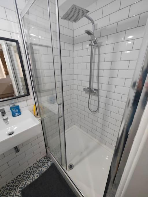 New Studio Flat In Old Street - Zone 1 Lägenhet London Exteriör bild