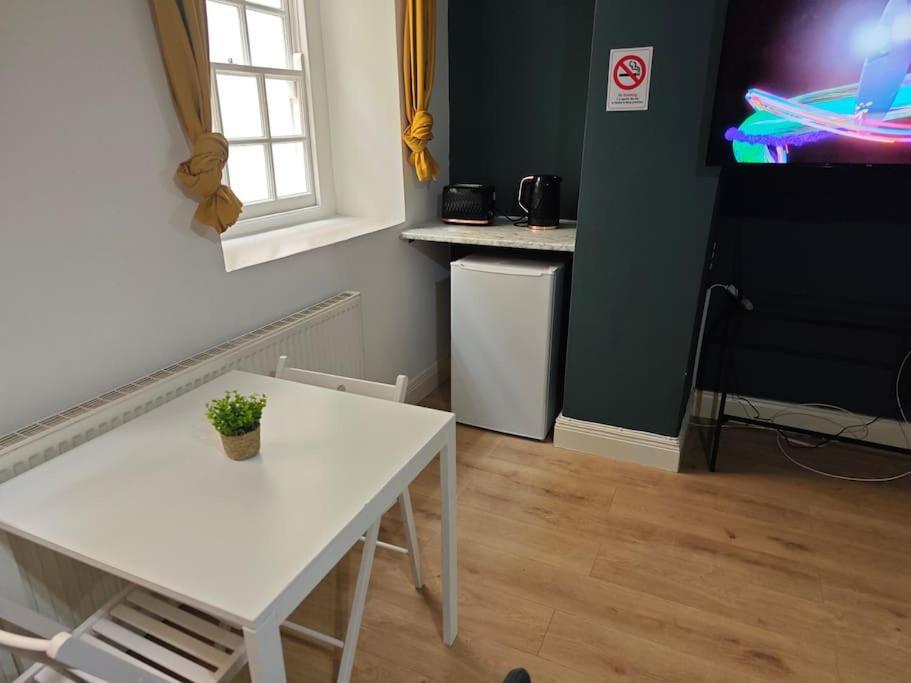 New Studio Flat In Old Street - Zone 1 Lägenhet London Exteriör bild