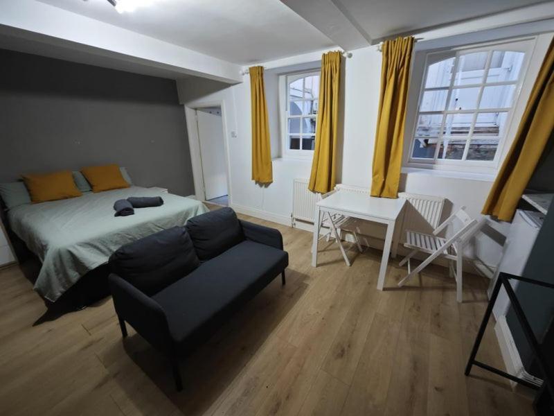 New Studio Flat In Old Street - Zone 1 Lägenhet London Exteriör bild